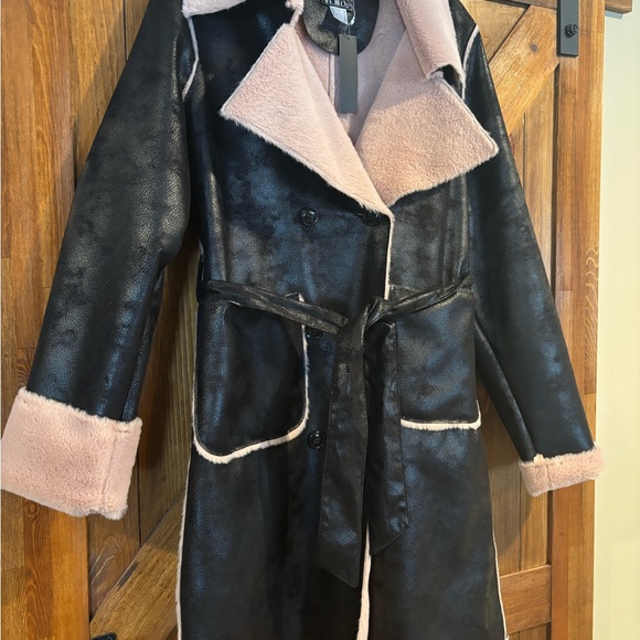 Venus Black and Pink faux fur Women's Trench Coat - Picture 6 of 11